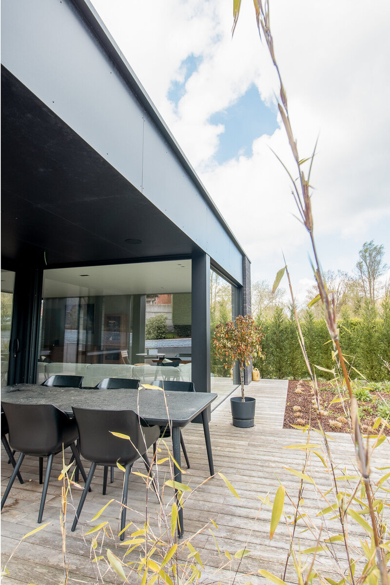 Minimalistische verbouwing, renovatie door Leen Dhaese Architectuur, ingenieur architect, Architectenbureau Oudenaarde, Oost-Vlaanderen
