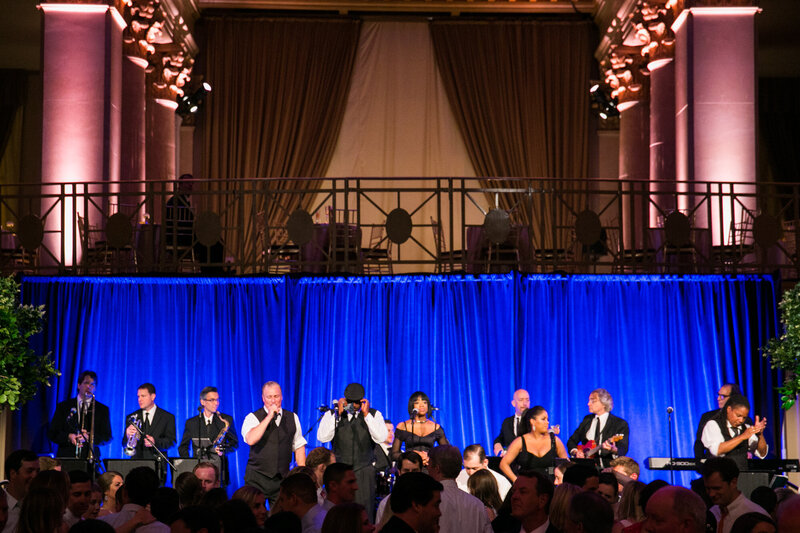 cipriani-wall-st-nyc-luxury-weddings-photography-images-by-berit-2120