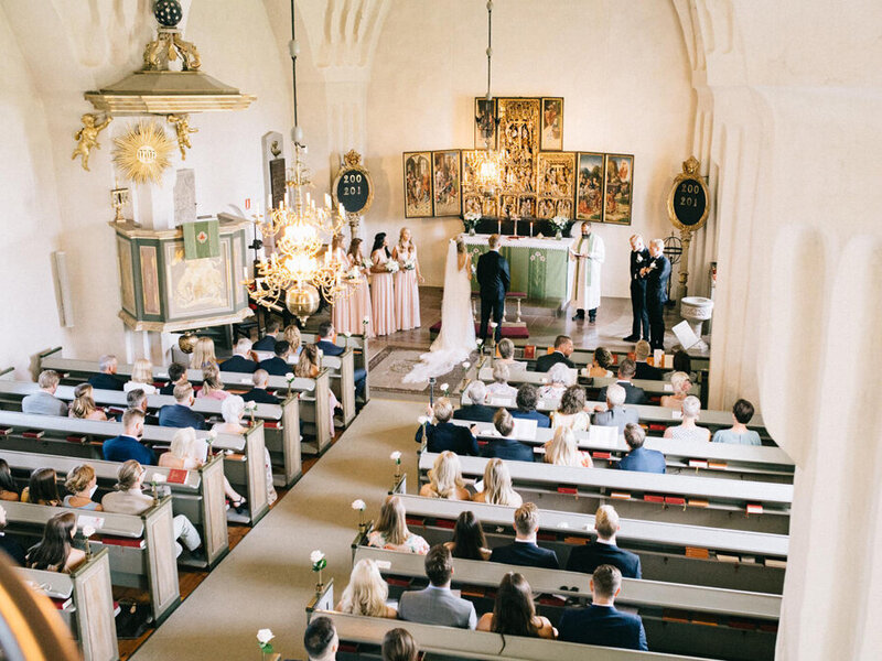 027-church-wedding