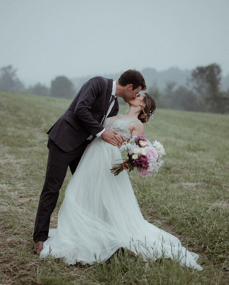 COUPLE-ELOPING-IN-WOODSTOCK-VERMONT