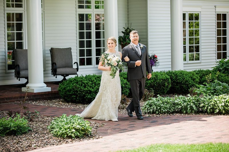 24-Southern-Inspired-Backyard-Estate-Wedding-James-Stokes-Photography