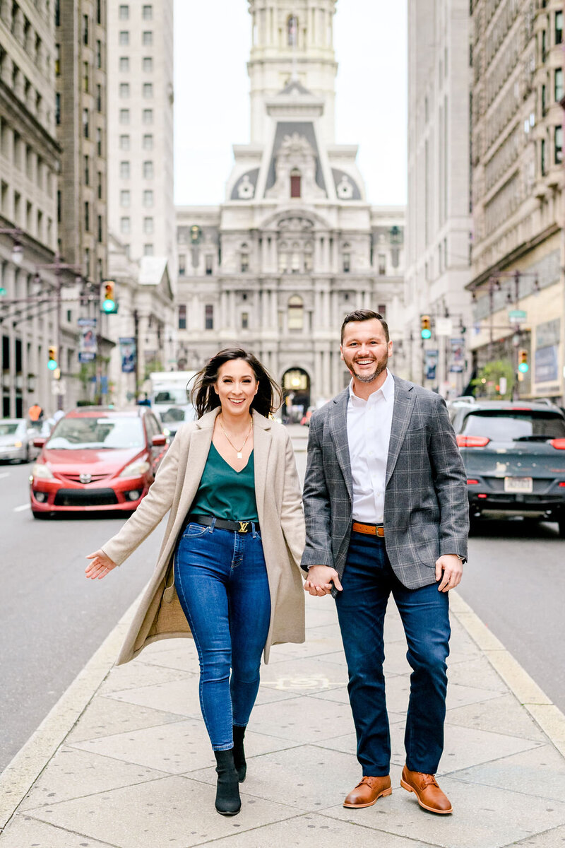 city-hall-race-street-elfreths-alley-engagement-andrea-krout-photography-16