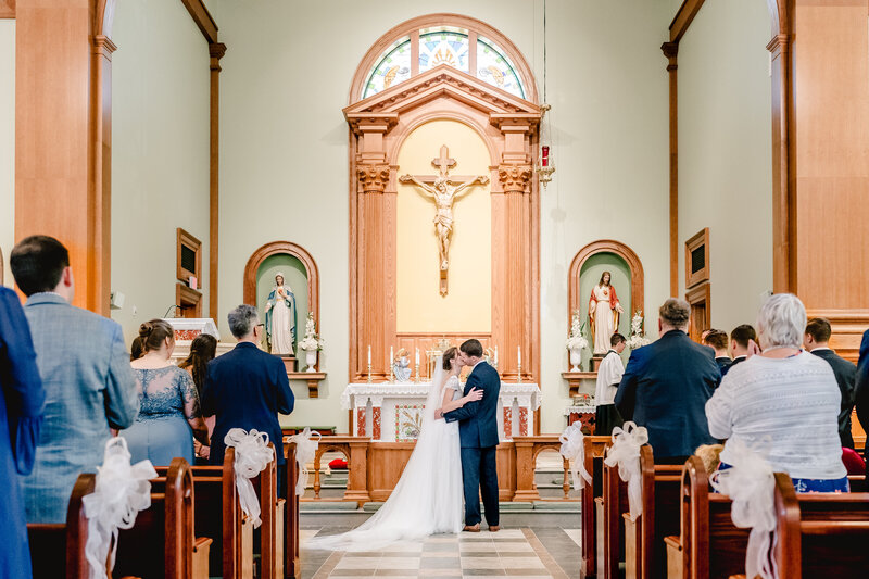 sunflower-filled-catholic-wedding-in-fredericksburg-virginia-00007