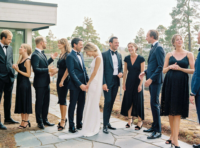 013-example-on-how-to-pose-large-groups-of-the-wedding-party