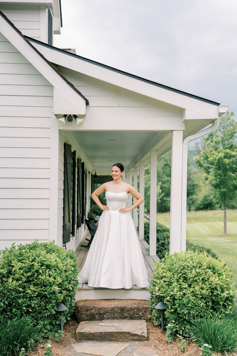 Sydney&Hayes_CharlottesvilleWedding_SneakPeek-25