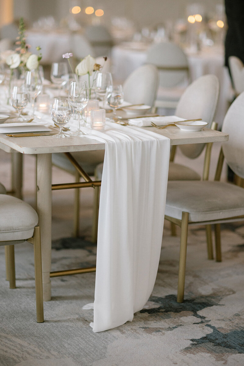 11-Melissa Sung Photography - The Pearle Hotel Wedding - Kendon Design Co. Niagara GTA Wedding Florist Planner - Amanda Cowley Events
