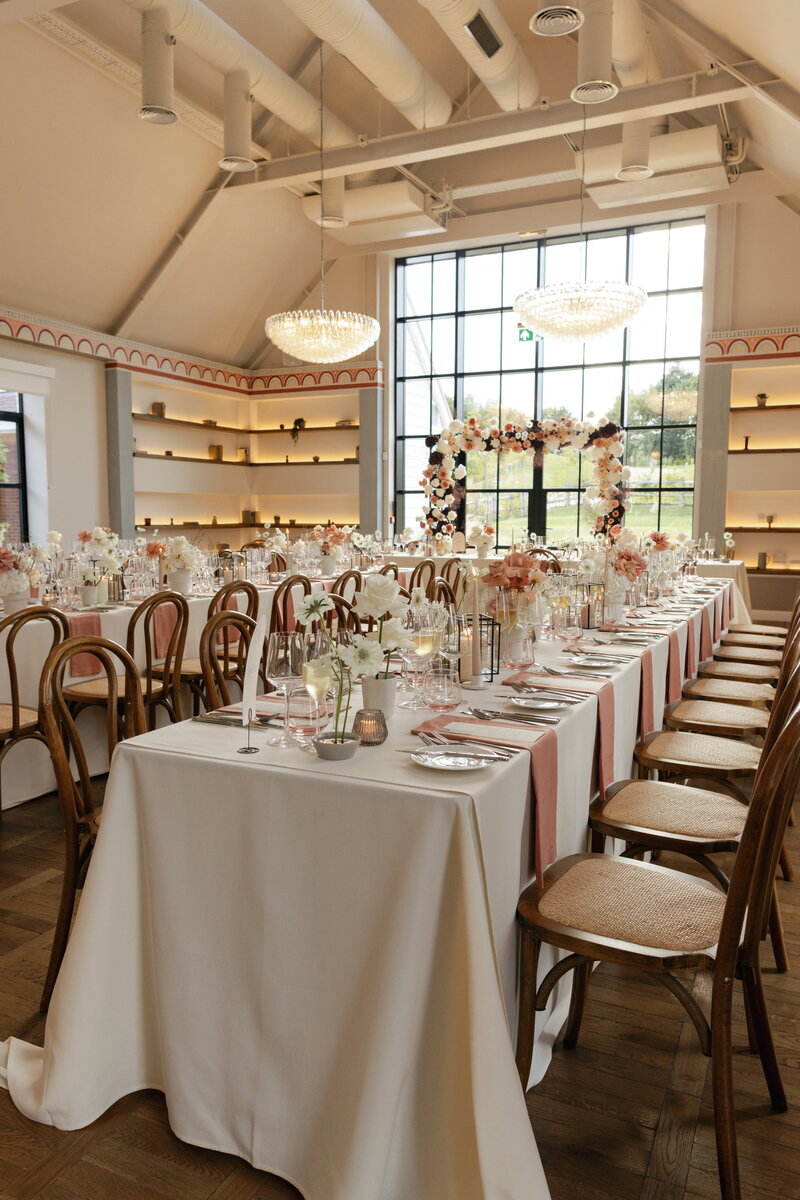 LIMEKILN Sussex wedding florist (10) LIMEKILN Sussex wedding florist (10)