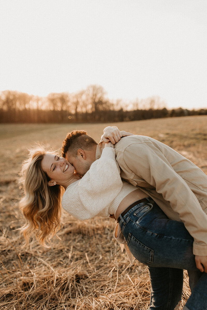 023_Emily_Tim_Couples_Session_3.22.22-143