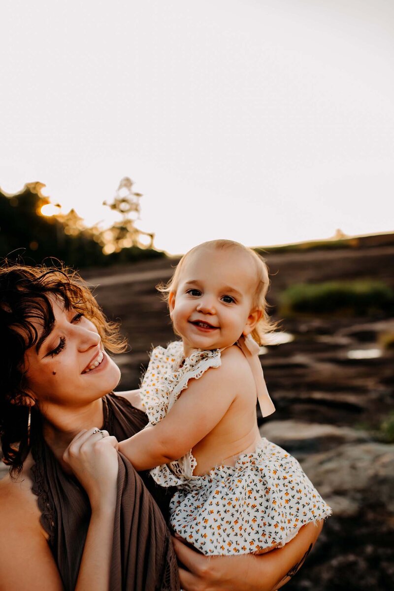 baby-girl-and-mom-photo-session