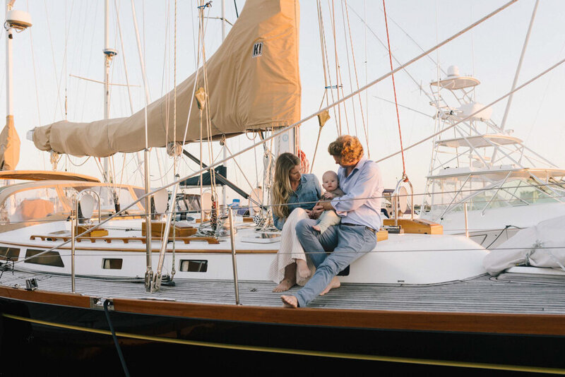 Charleston-SC-boat-marina-family-engagement-10