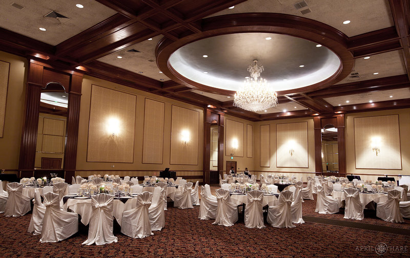 Huge-Ballroom-Denver-Wedding-Reception-Venue-in-Colorado