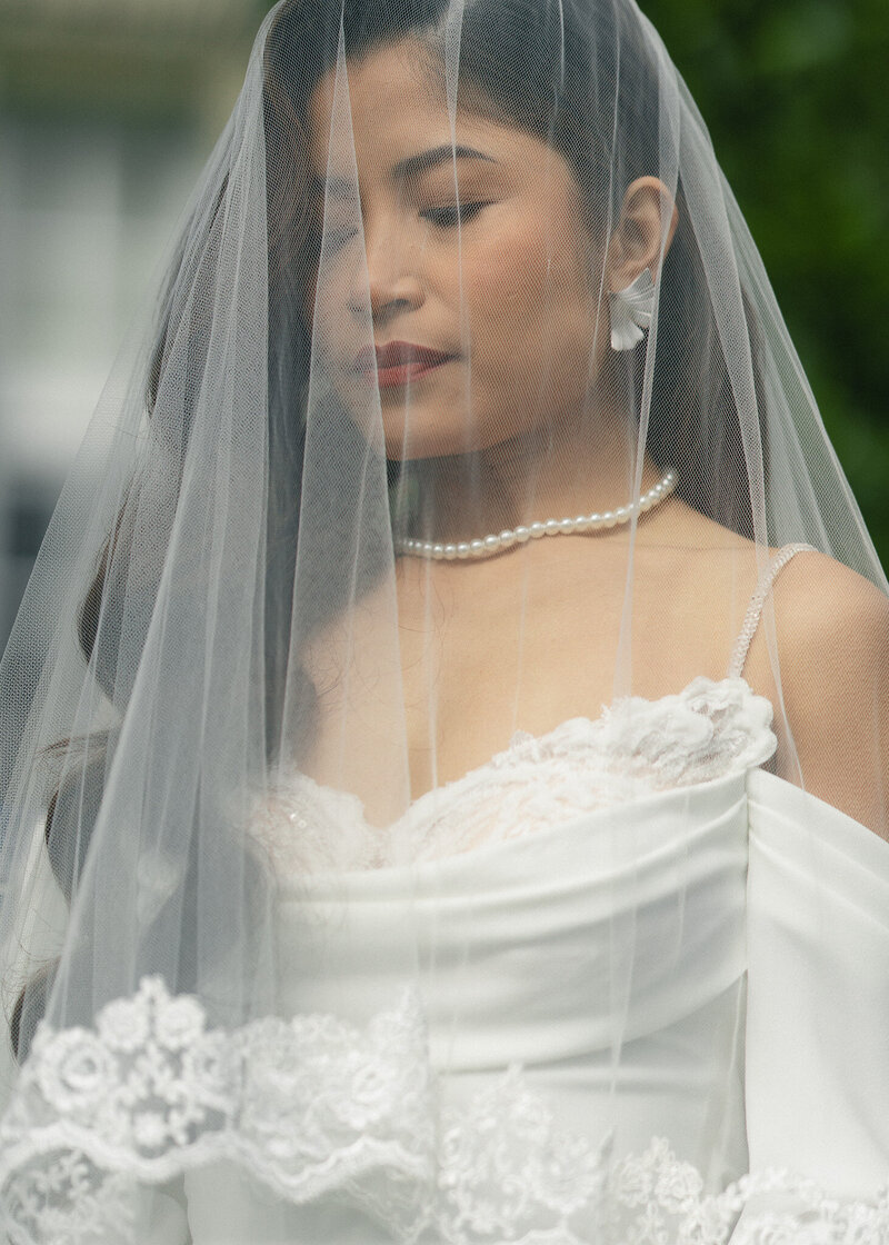 luxury-documentary-wedding-hedsor-manor-couple-portraits-114