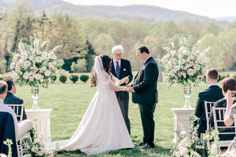 intimate-fine-dining-wedding-in-washington-virginia-00024