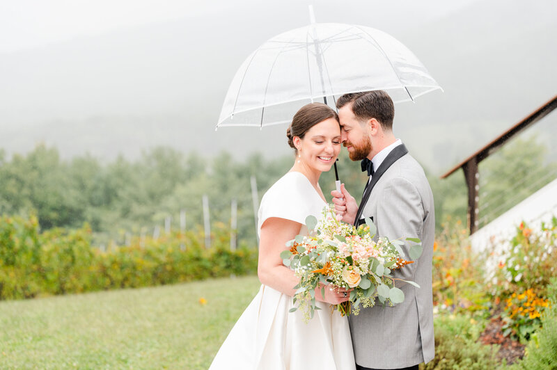 Moss Vineyards Mountain Foggy Wedding - Jess & Jarad Favorites 0074