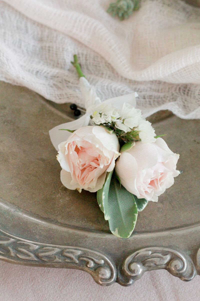 florist-greenwich-new-york-connecticut-designer-preservation-floral-wedding-westchester-bouquet-cream-blush-2