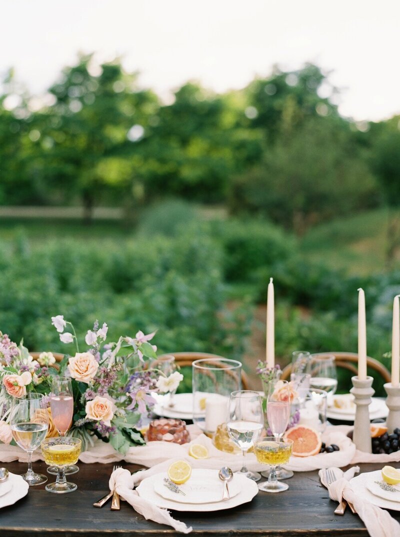 Lush and Romantic Wedding at a Flower Farm_0021