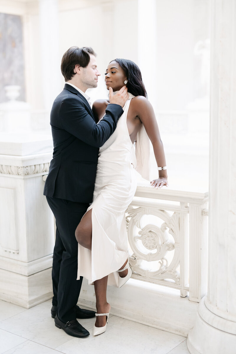 Downtown-Pittsburgh-Carnegie-Museum-Engagement-Photographers-Ashley Reed Photography-4
