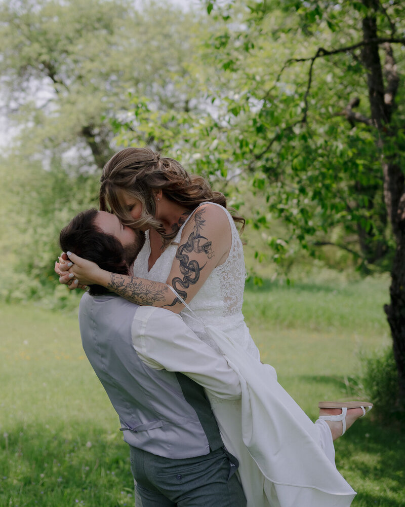 bridal-portraits-grey-highlands-summer