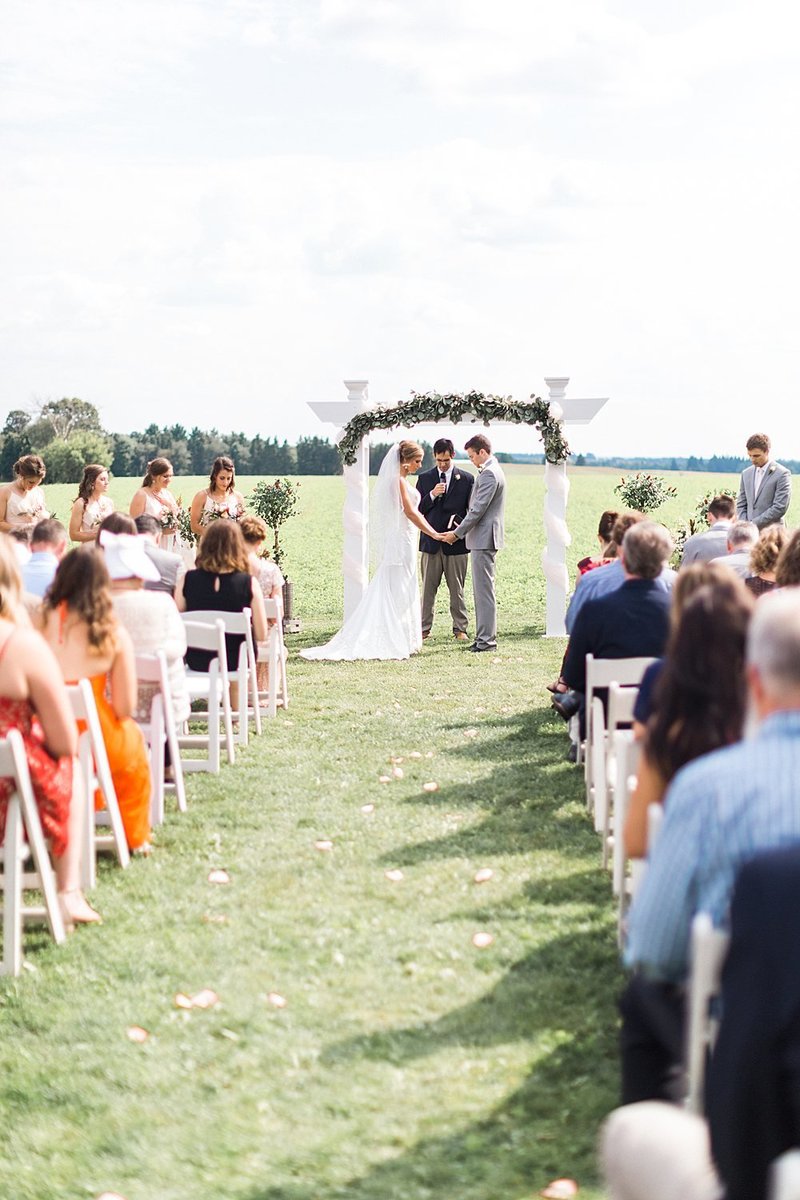 064_Tansy-Hill-Farms_Summer-Wedding-James-Stokes-Photography