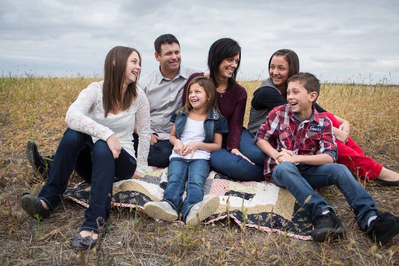 saskatchewan_western_canada_family_portrait_lifestyle_photographer_015