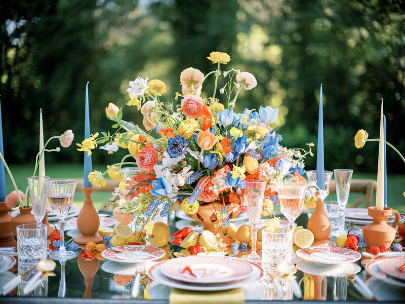 Colorful Wedding Table Ideas by wedding florist and designer Sofia Nascimento Studios