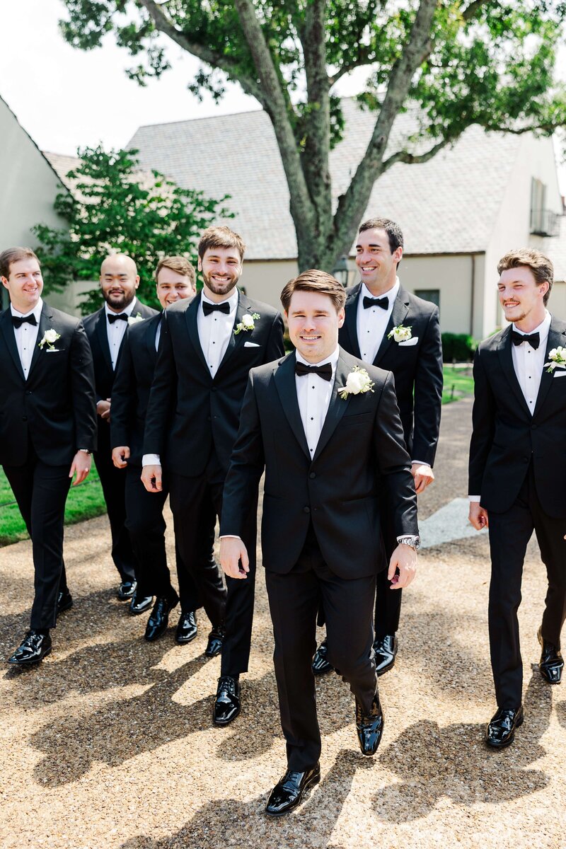 groom and groomsmen by knoxville wedding photographer