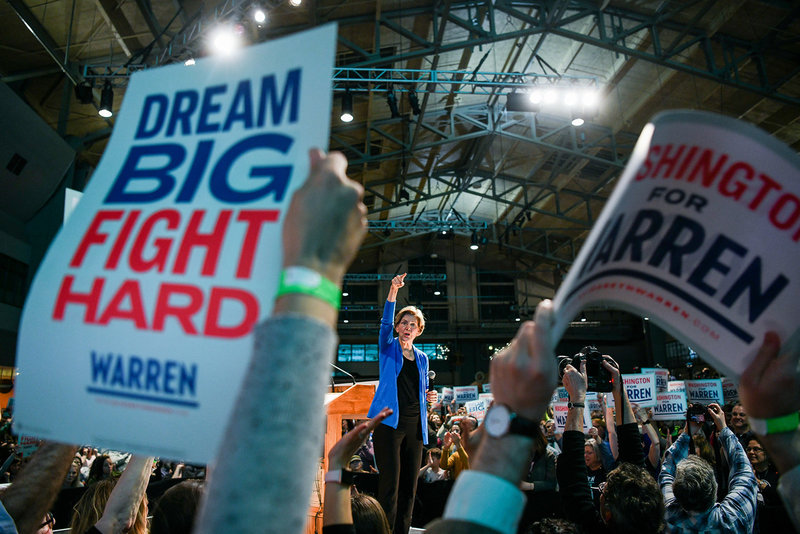 Elizabeth Warren 2020 democratic presidential primary "dream big fight hard signs"