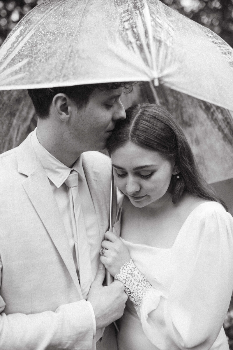 olympia-wedding-photographer-portland-or-umbrella