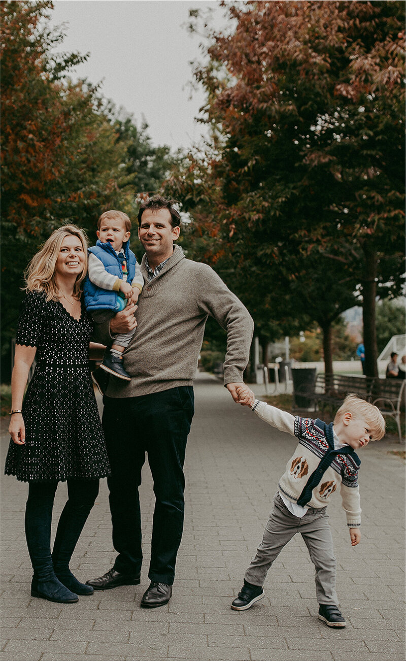 family shoot with parents and two kids