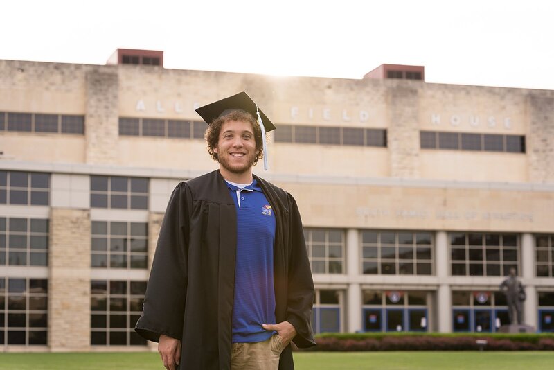 College Graduation Photos at Kansas University's Campus in Lawrence, KS Photographer - College Graduation Photographer_0166