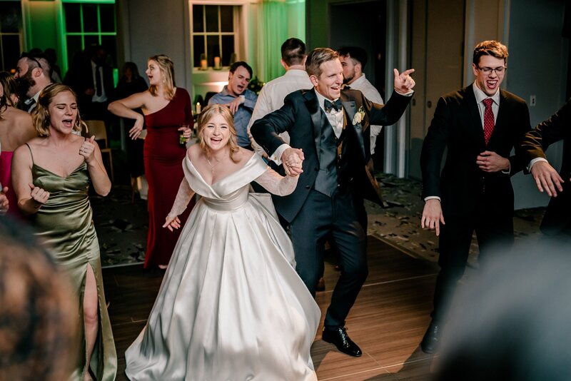 elegant-winter-church-wedding-in-bethesda-maryland-00024