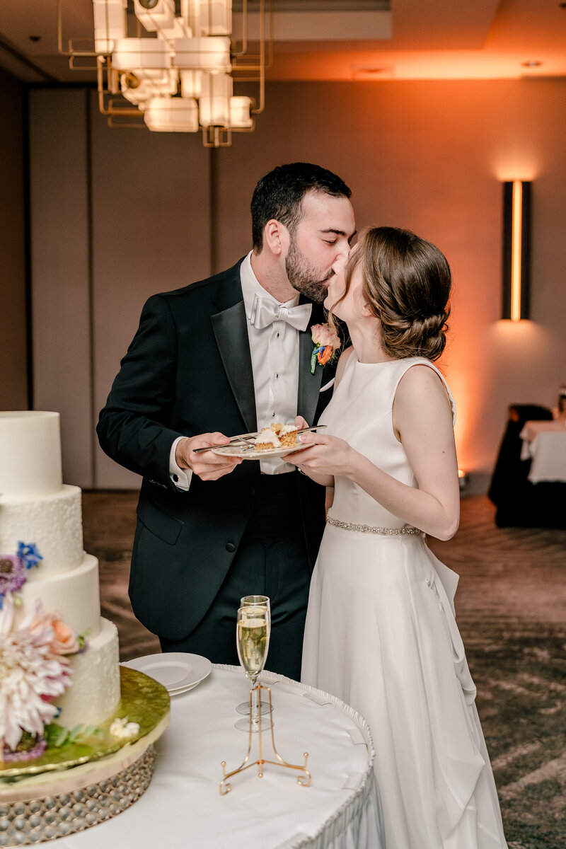 vibrant-catholic-wedding-in-reston-virginia-00027