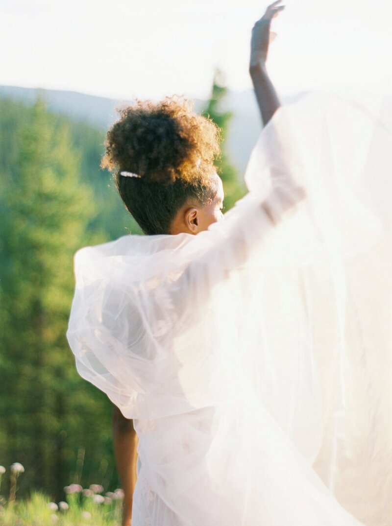 Refined and Organic Wedding in the Heart of Colorado_0027