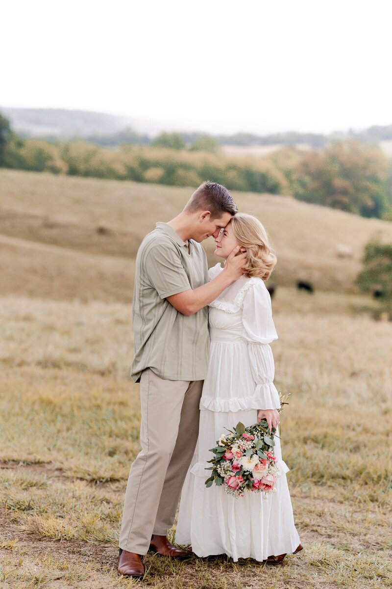 dreamy-picnic-engagement-session-in-delaplane-virginia-00009