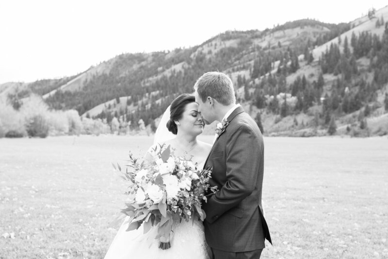 American Homestead Wedding by Spokane Wedding Photographer Taylor Rose Photography-10