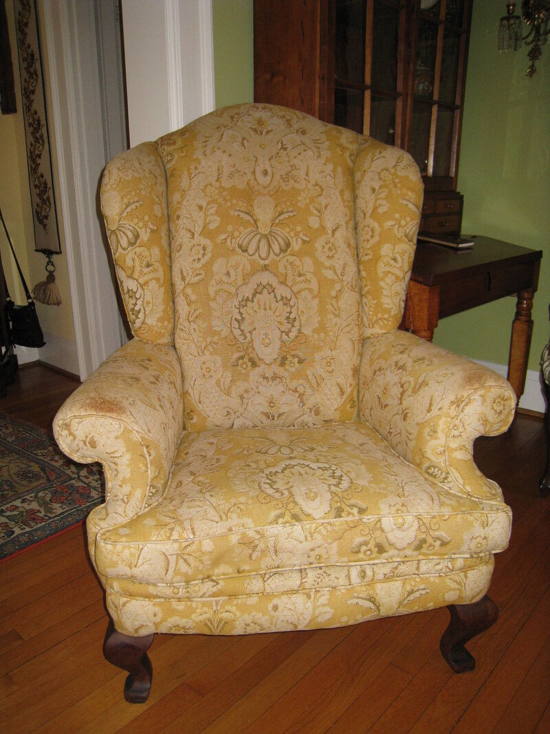 03 Bedeckers Interiors - Kristine Gregory - Antique Chair (3) BEFORE