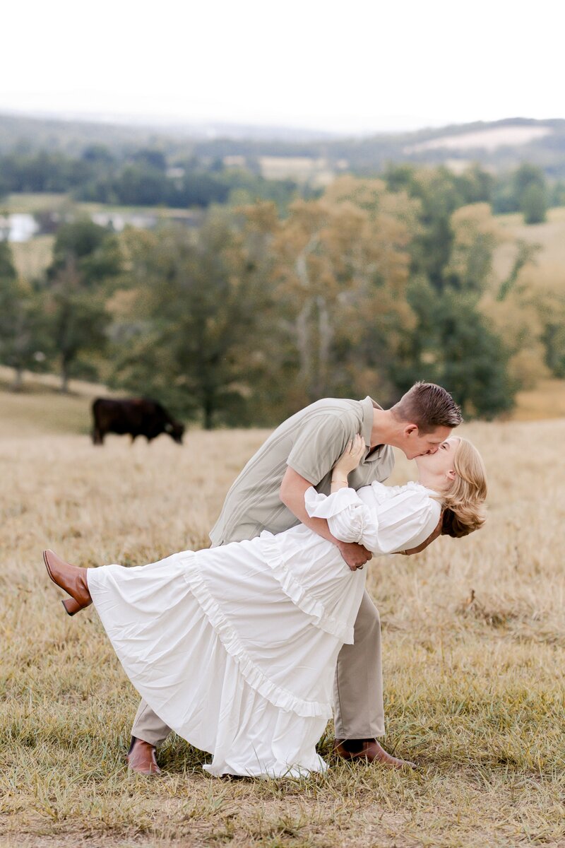 dreamy-picnic-engagement-session-in-delaplane-virginia-00005