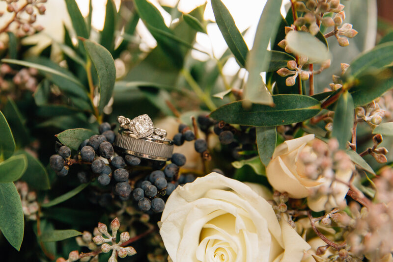 Jackson Hole photographers capture boho bridal bouquet