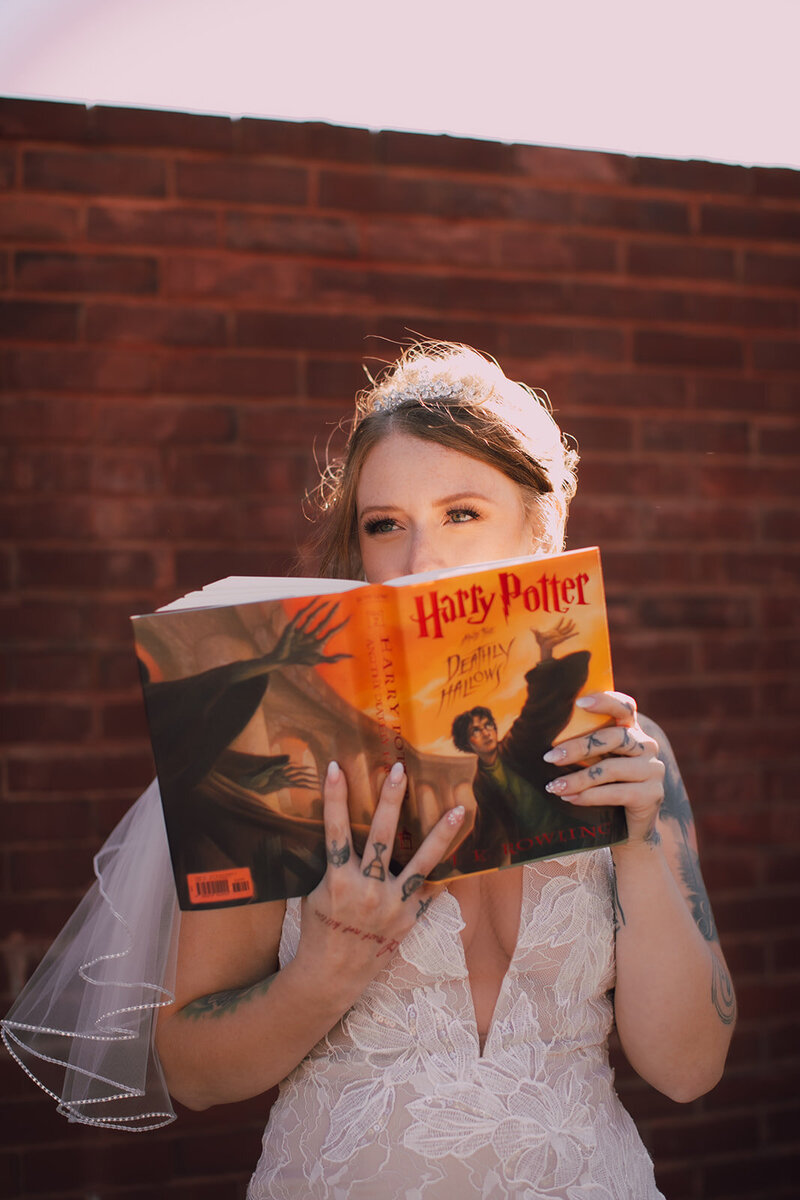Bride holds Harry Potter Book