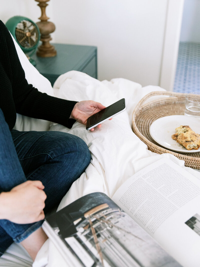 social-squares-morning-emails-styled-stock-image001