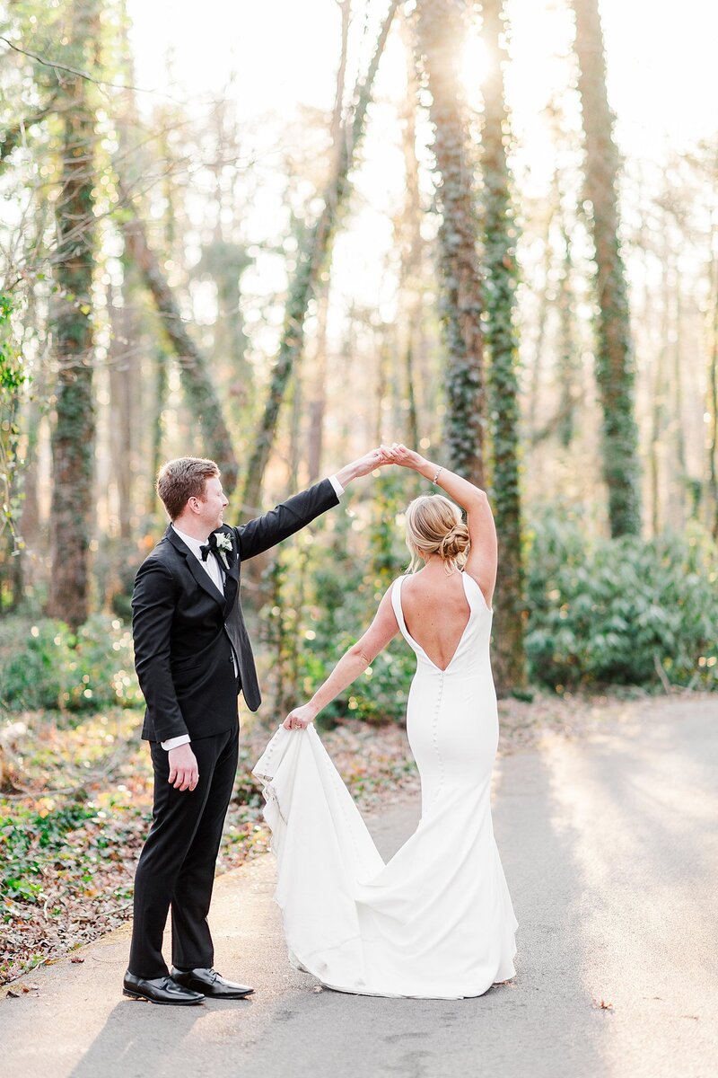 dancing by Knoxville Wedding Photographer, Amanda May Photos