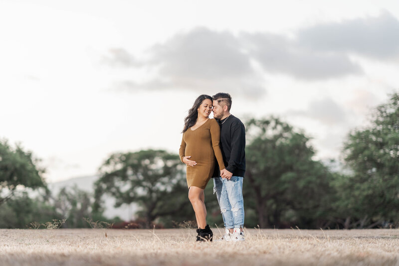 Maternity Session Photographer in Hawaii