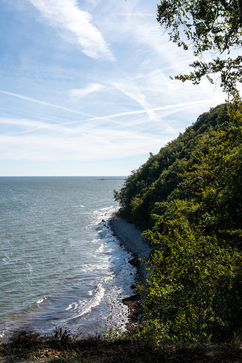 Natur und Ostsee in Sellin auf Rügen.