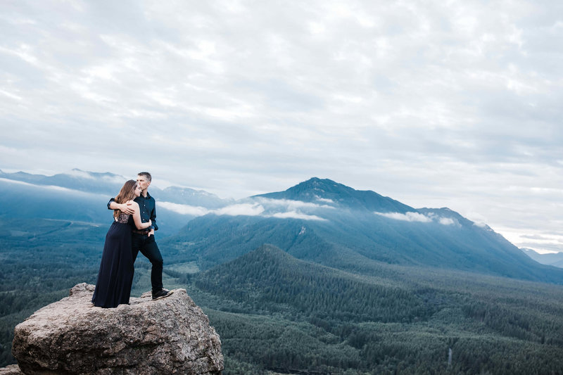 Eivind+Elyse_Engagement_Rattlesnake_lake_ridge_Seattle_Photographer_Adina_Preston_Weddings_211