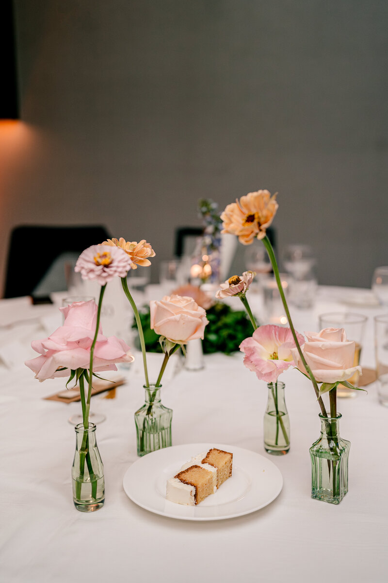 vibrant-catholic-wedding-in-reston-virginia-00020
