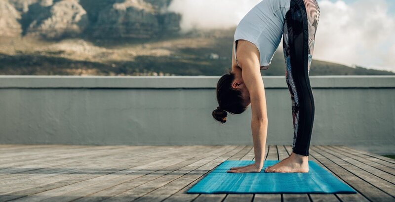 vooroverbuiging yoga knotje