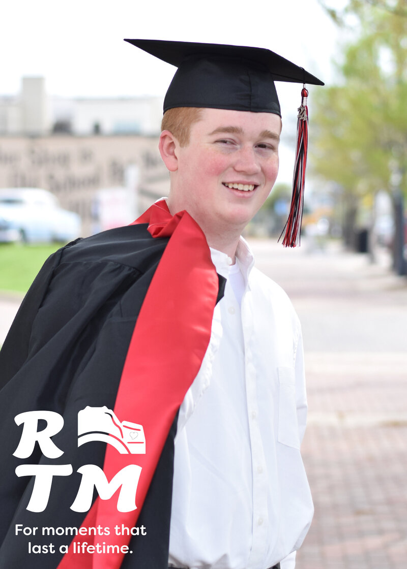 Senior pictures_cap and gown_ Martin High School