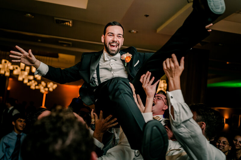 vibrant-catholic-wedding-in-reston-virginia-00025