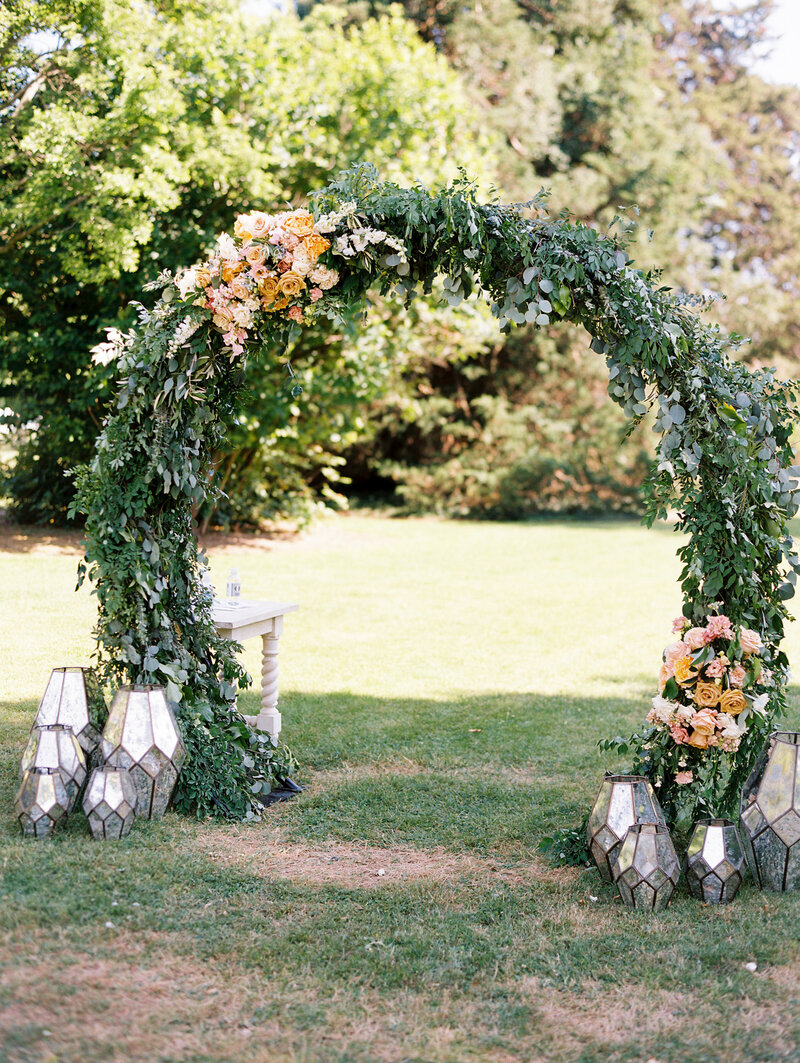 Floral Moon Gate Circle Arch for Outdoor Ceremony
