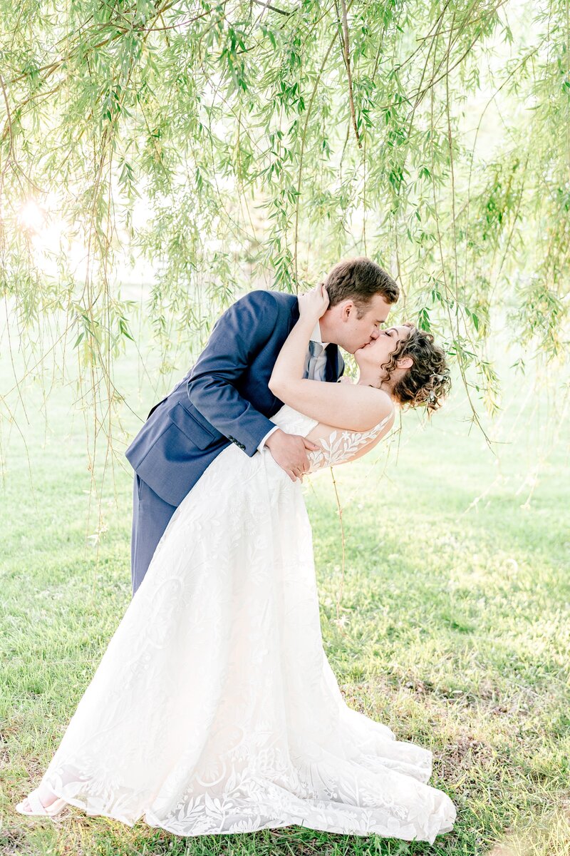 vibrant-farm-wedding-in-waterford-virginia-00052